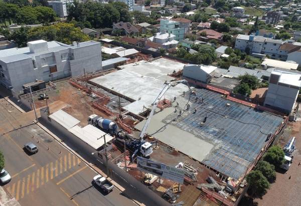 Avança obra de construção da nova agência do Sicredi