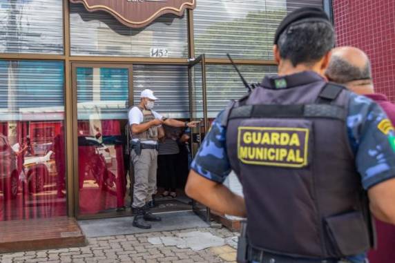 Festa de casamento em Canoas é encerrada pela BM devido à pandemia de covid-19