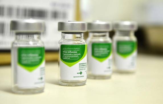 Vacinação contra a gripe deve ser retomada na quarta-feira