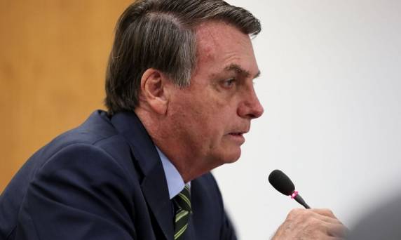 Bolsonaro anuncia auxílio emergencial de R$ 600 para trabalhadores informais