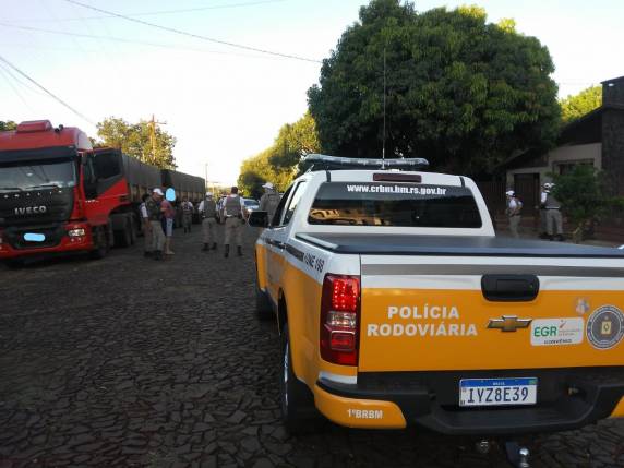 Caminhoneiro é preso em Santa Rosa depois de fugir de abordagem no Posto da PRE