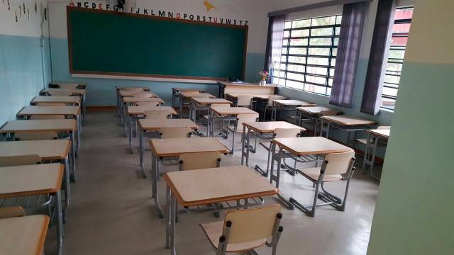 Secretária da Educação diz que escolas municipais mantém vínculos com alunos