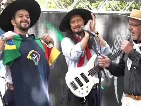 Músico são-luizense Estevão Guedes é anunciado como novo integrante de Os Serranos