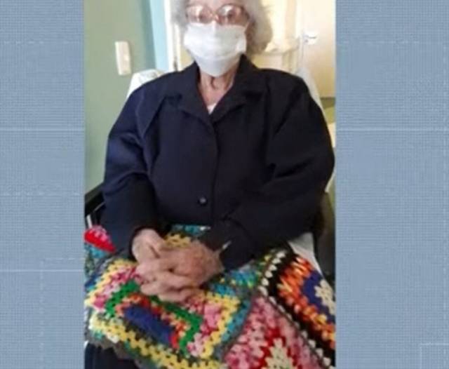 Idosa de 98 anos se recupera do coronavírus e recebe alta do hospital neste sábado