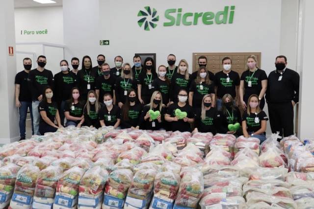 Sicredi distribui mil cestas básicas e lança campanha em prol da economia local