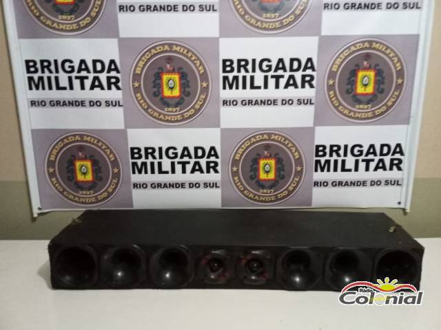 Brigada Militar prende três elementos envolvidos em furto qualificado em Três de Maio