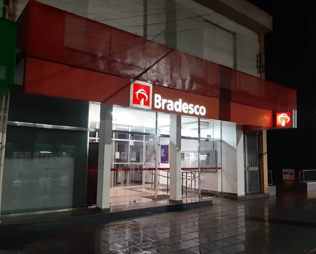 Bradesco fecha temporariamente agência de Três de Maio após suspeita de Covid-19
