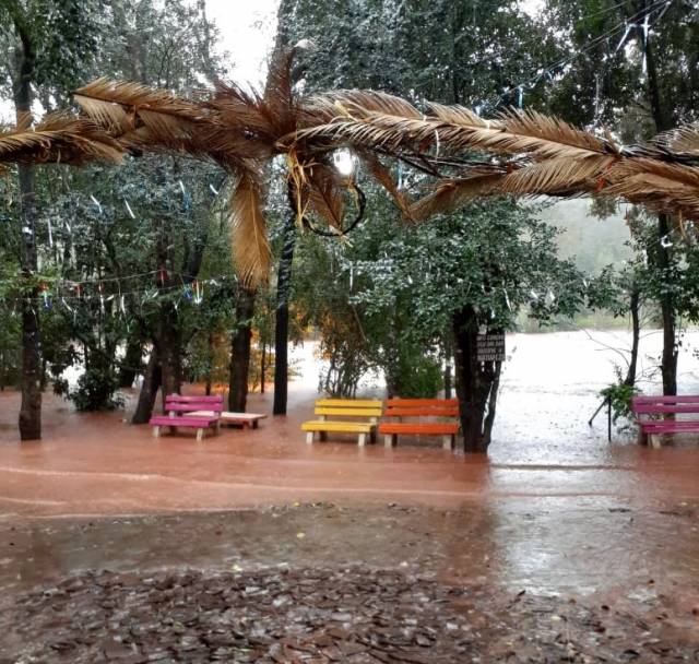 Chuva eleva níveis dos rios e deixa moradores da região em alerta