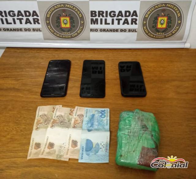 Brigada Militar prende quatro elementos por tráfico de droga, em Independência