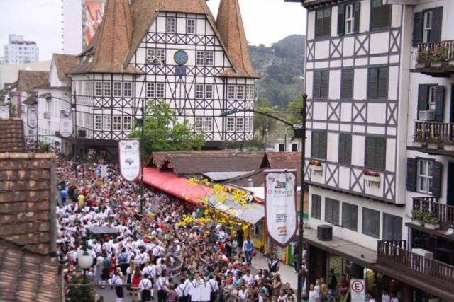 Blumenau cancela Oktoberfest 2020