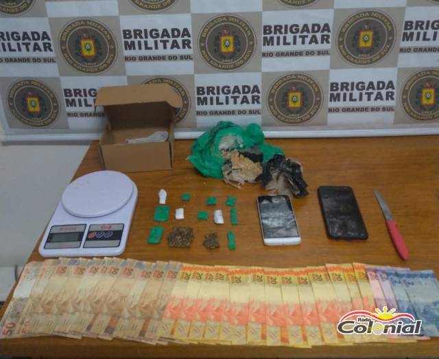 Policiais Militares da Brigada Militar de Três de Maio prendem indivíduo por tráfico de drogas