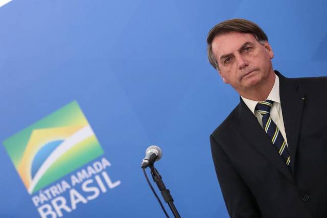 Bolsonaro diz que governo busca ''meio termo'' para estender pagamento do auxílio emergencial