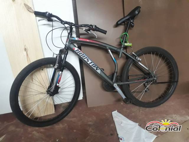 Jovem sofre queda com bicicleta no Centro de Três de Maio