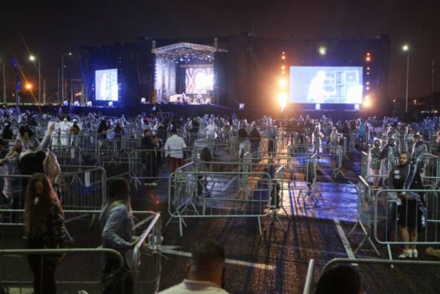 Primeiro show do Brasil em que o público pôde sair do carro recebe 3 mil pessoas no Paraná