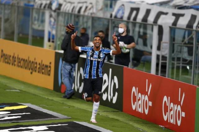 Grêmio vence o Juventude na Arena e larga em vantagem na Copa do Brasil