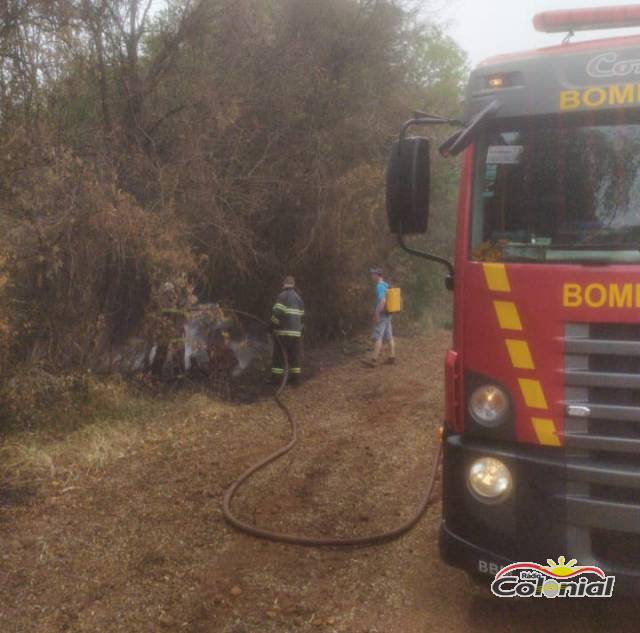 Bombeiros combatem incêndios em Três de Maio