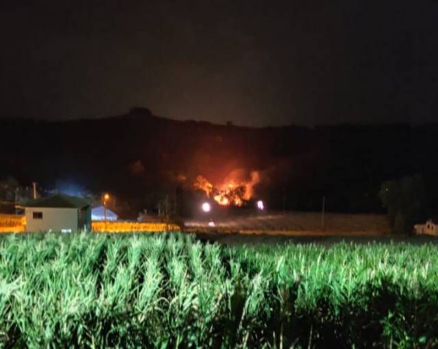 Corpo de Bombeiros combatem incêndios em Três de Maio e região