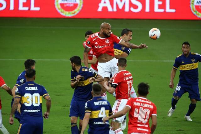 Inter perde para o Boca Juniors no Beira-Rio e se complica nas oitavas da Libertadores