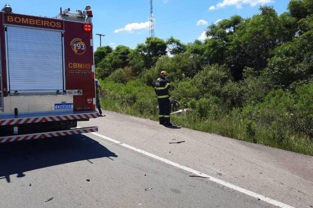 Homem morre e três crianças ficam feridas em acidente na RS-287, em Restinga Seca