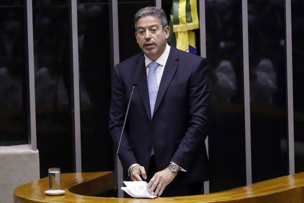 Arthur Lira, do PP, é eleito presidente da Câmara em 1º turno