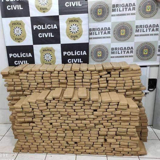 Brigada Militar e Polícia Civil apreendem 605,4 Kg de maconha em Esperança do Sul