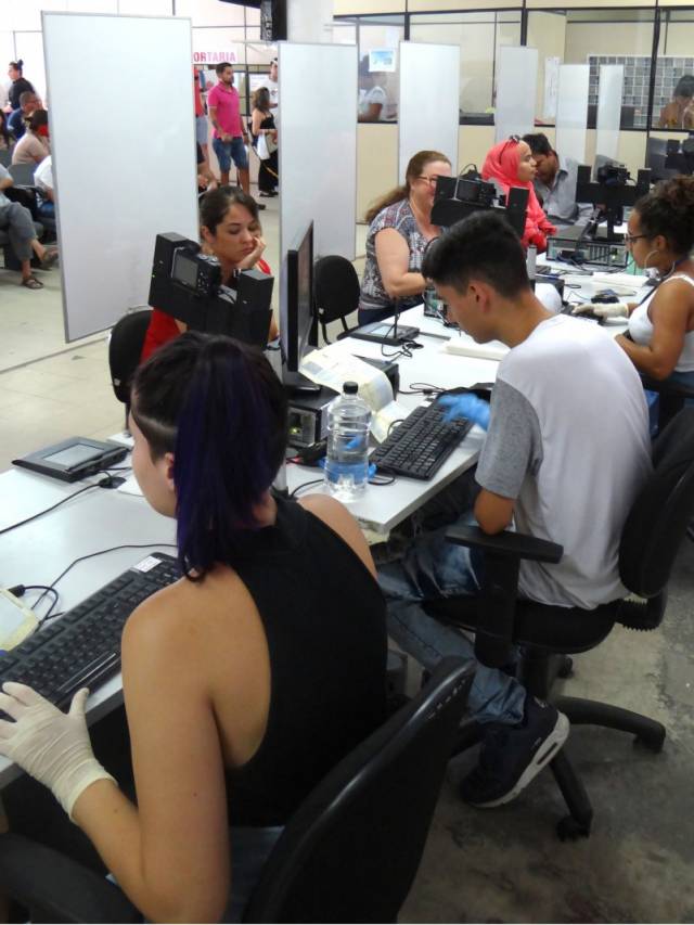 Ausências aumentam espera para agendar carteiras