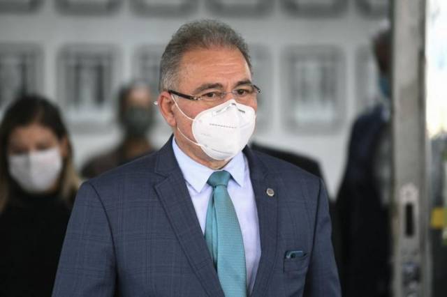 Novo ministro da Saúde pede uso de máscara e outras ''medidas simples'' para conter o avanço do coronavírus