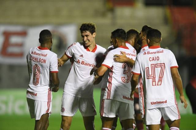 Inter vence o Brasil em Pelotas e mantém liderança do Gauchão