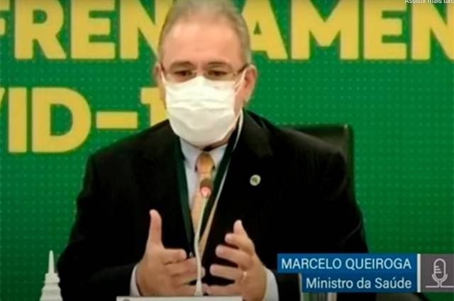 Usar máscara é obrigação, afirma ministro da Saúde