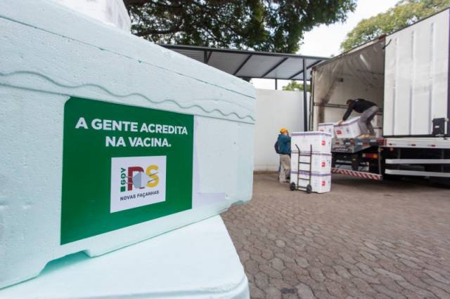 Prefeitura muda vacinação deste sábado devido ao número insuficiente de doses