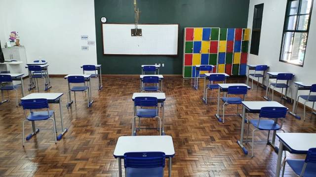 Escolas particulares de Três de Maio retomam as aulas presenciais