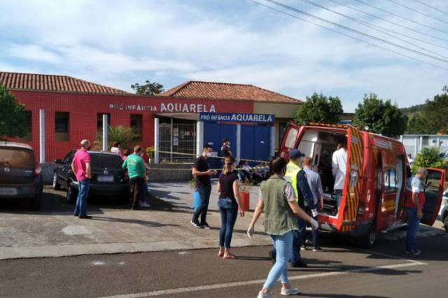 Jovem invade escola e mata três crianças, professora e auxiliar em Santa Catarina