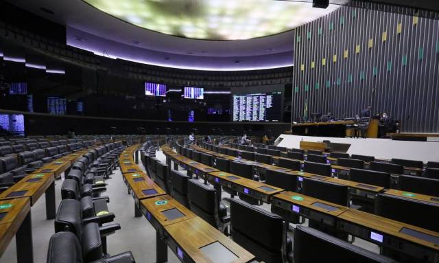 Câmara dos Deputados aprova medidas de auxílio a agricultores familiares