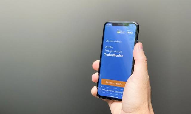Caixa paga hoje auxílio emergencial a nascidos em agosto