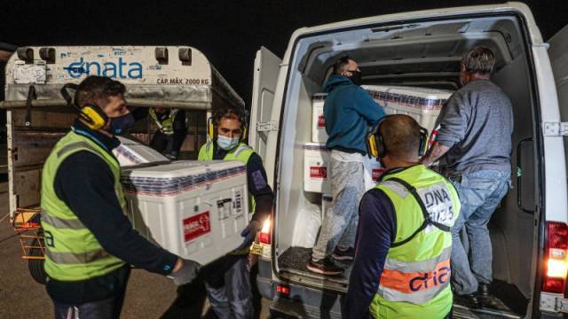 Santa Rosa e Santo Ângelo iniciam semana com vacinação contra a Covid nesta segunda