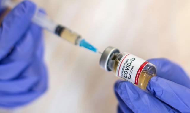 Vacinação contra a Covid-19 em lactantes e pessoas acima de 37 anos ocorre na segunda-feira