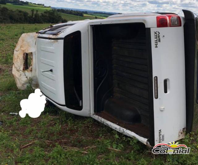 Homem morre em capotagem de caminhonete no interior de Dr. Maurício Cardoso