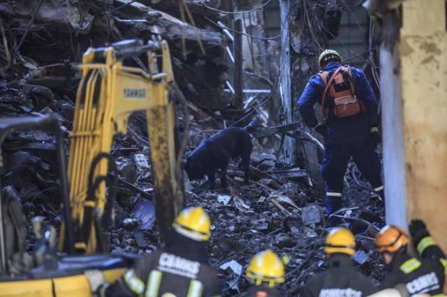 Encontrado o corpo de um dos bombeiros desaparecidos no combate a incêndio no prédio da SSP