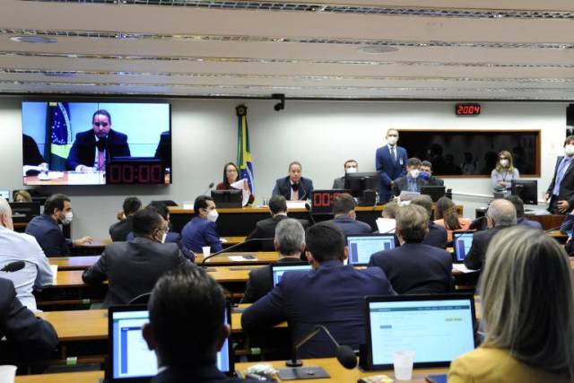 Comissão especial aprova proposta que altera regras eleitorais