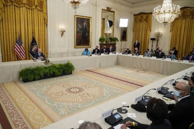 Biden e gigantes tecnológicas buscam ''soluções concretas'' para segurança cibernética