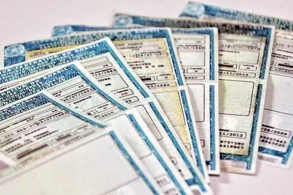 Prazo para renovação de CNH vencida entre março e abril de 2020 termina nesta terça-feira