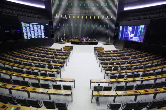 Deputados reduzem alíquota de tributação sobre dividendos do IR