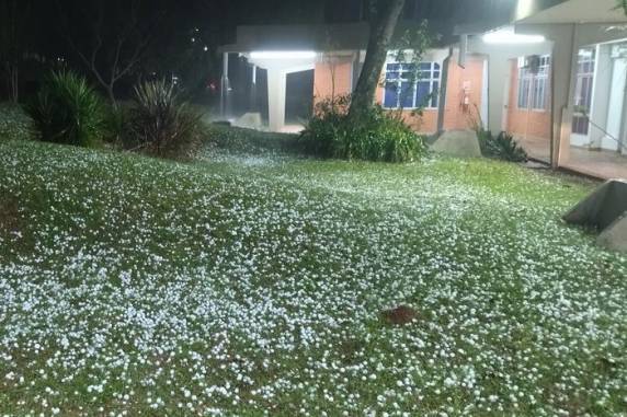 Municípios do interior do Estado registram estragos devido à chuva de granizo