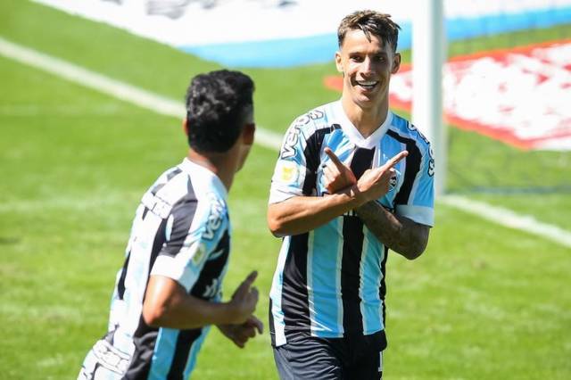 Com gols de Diego Souza e Ferreira, Grêmio vence o Ceará pelo Brasileirão
