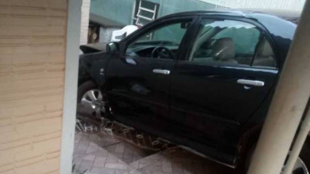 Veículo invadiu residência em Boa Vista do Buricá