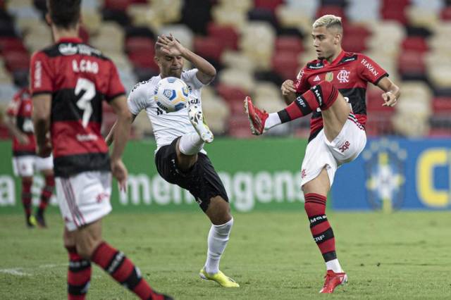 Com gol de Borja, Grêmio vence o Flamengo pelo Brasileirão