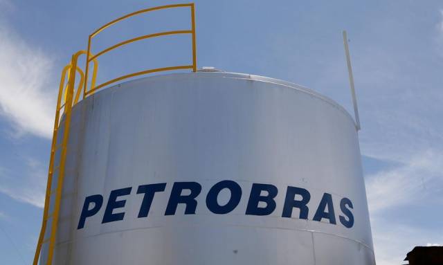 Petrobras vai reajustar preço do diesel a partir desta quarta-feira
