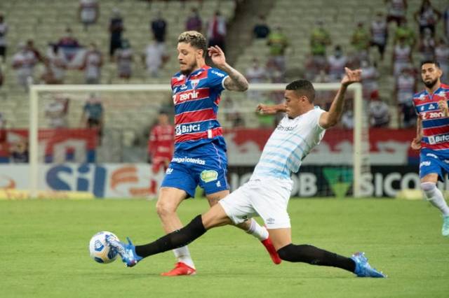 Grêmio leva 1 a 0 do Fortaleza, chega a cinco jogos sem vitória e se afunda na vice-lanterna