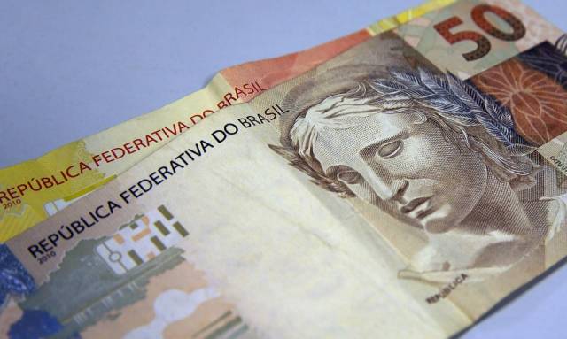 Nascidos em abril podem sacar auxílio emergencial