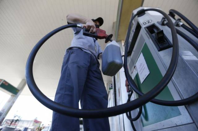 Preço do litro da gasolina encosta nos R$ 8 no Estado